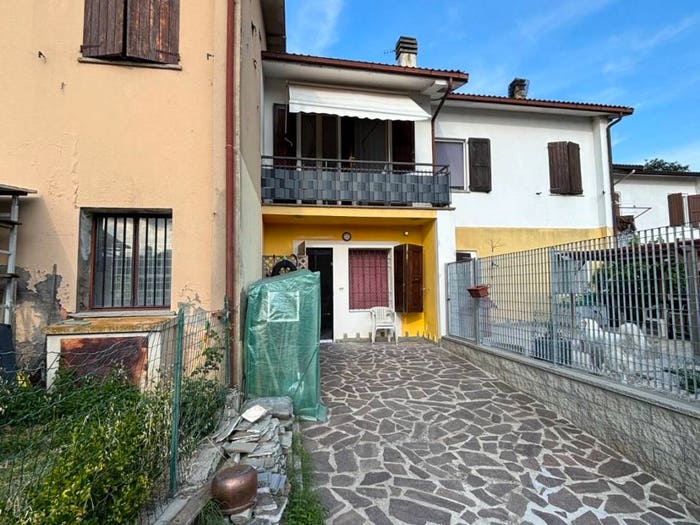 Casa quadrilocale in vendita in Carviano Casigno, Grizzana Morandi