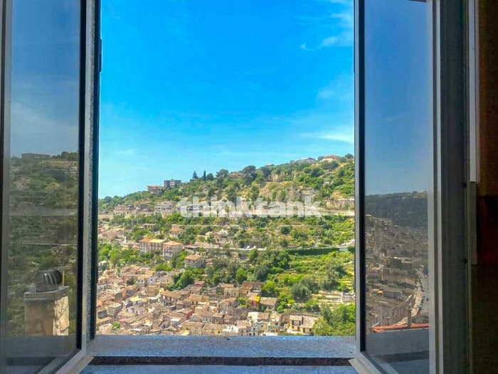 Casa con 5 locali in vendita in Viale Regina Margherita, Modica Alta, Modica