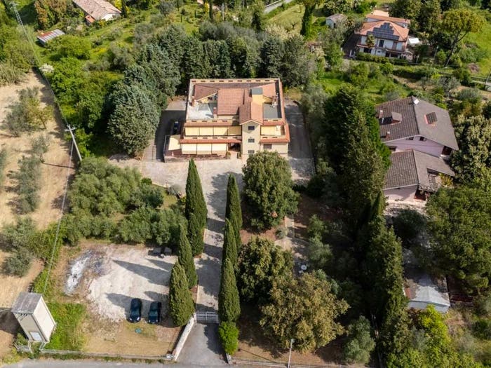 Casa con 6 locali in vendita in Via Benedetti, Tarano