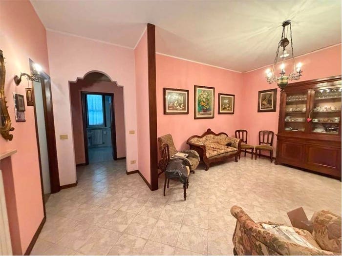 Casa quadrilocale in vendita in Via Roma, Centro, Calendasco