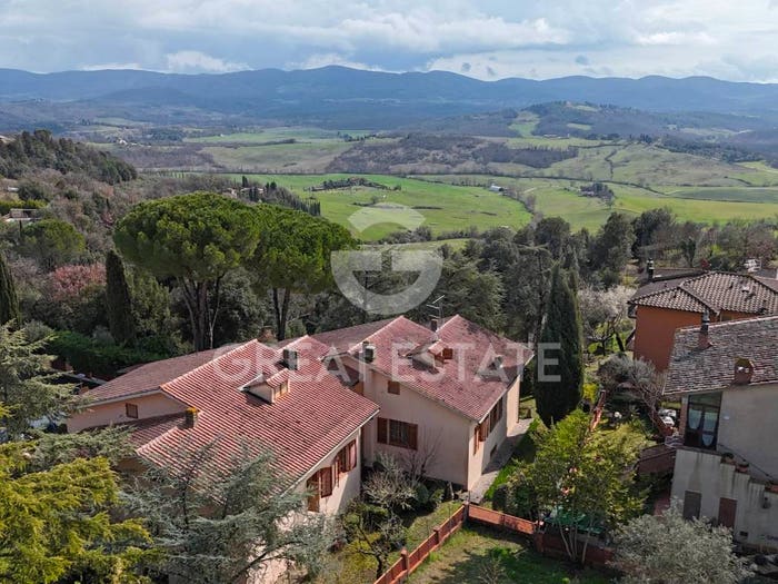 Casa con 6 locali in vendita in Via della Corsina, Casole d'Elsa