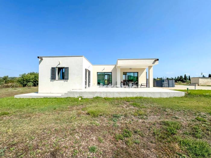 Casa trilocale in vendita in Strada Mare Monti, Noto