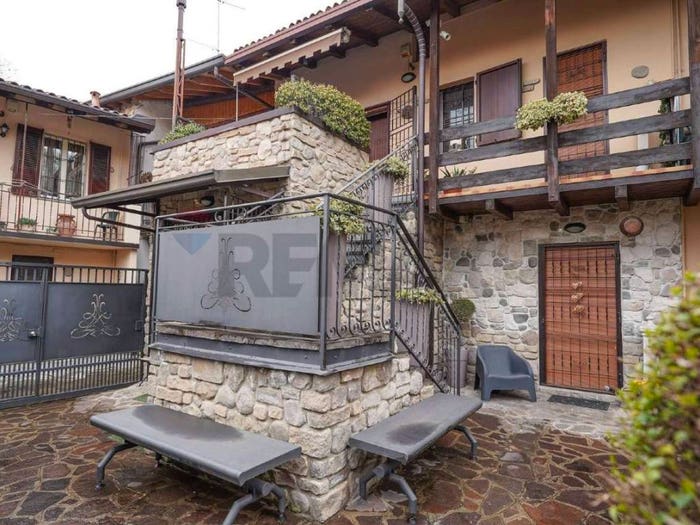 Casa trilocale in vendita in via Don G Bosco, Calusco d'Adda