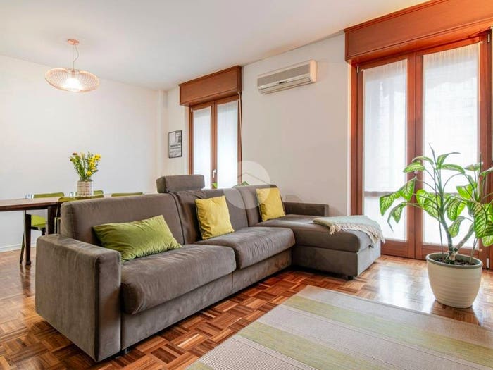 Appartamento trilocale in vendita in Via Ortica, Ortica, Milano