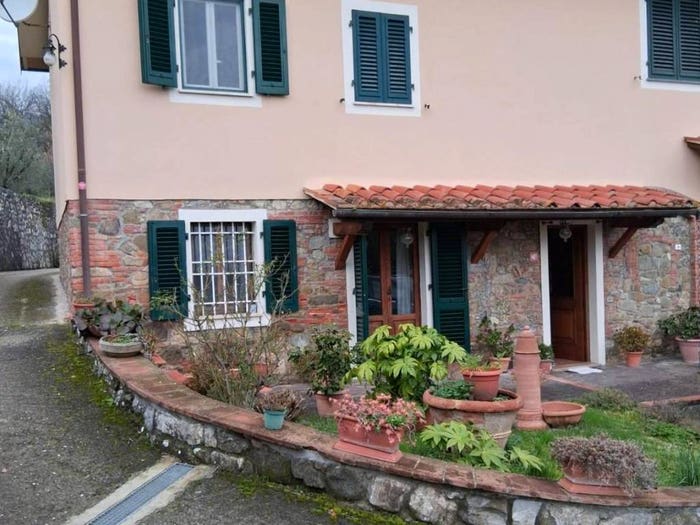Casa con 6 locali in vendita in Gragnano Lappato, Capannori