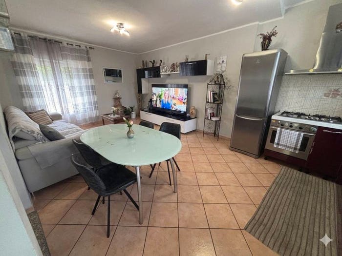 Appartamento trilocale in vendita in Piazza San Lorenzo, Centro, Veniano