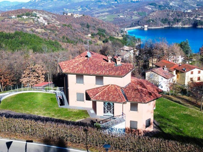 Casa con 6 locali in vendita in Località Calzolara, Castel di Casio