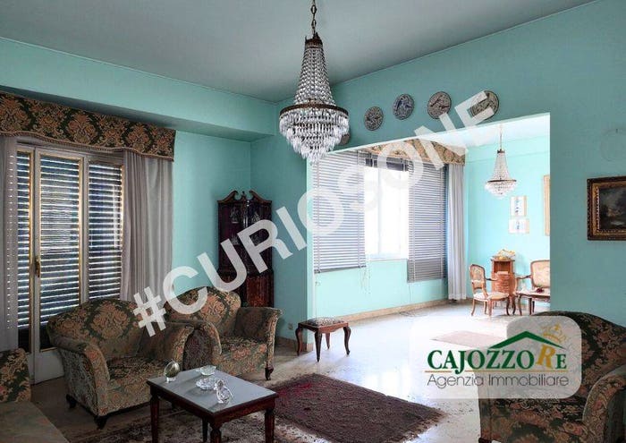 Appartamento con 6 locali in vendita in Via Agrigento, Politeama Ruggiero Settimo, Palermo