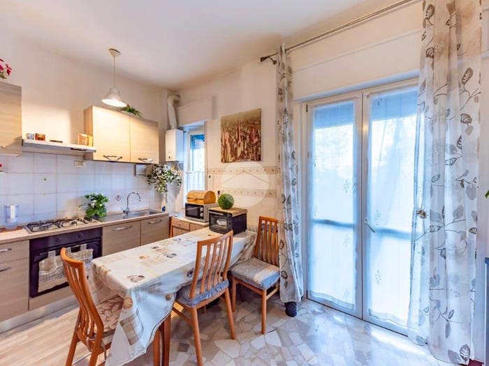 Appartamento trilocale in vendita in Via Monte Amiata, Baranzate
