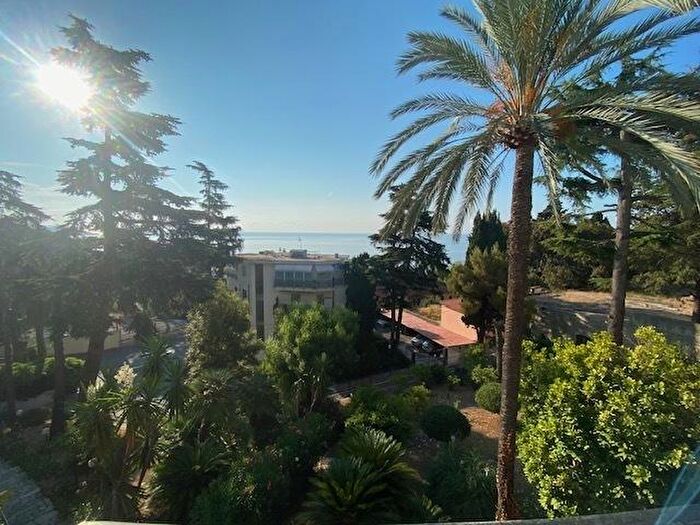 Appartamento quadrilocale in vendita in Viale Carducci, Sanremo