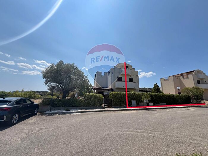 Casa quadrilocale in vendita in Contrada Santa Venere, Rocca Imperiale