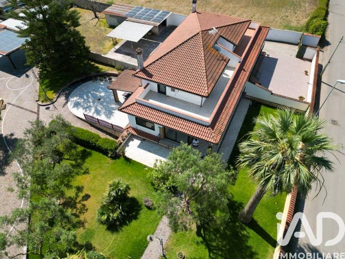 Casa con 6 locali in vendita in Via via della chiusa, Centro, Nettuno