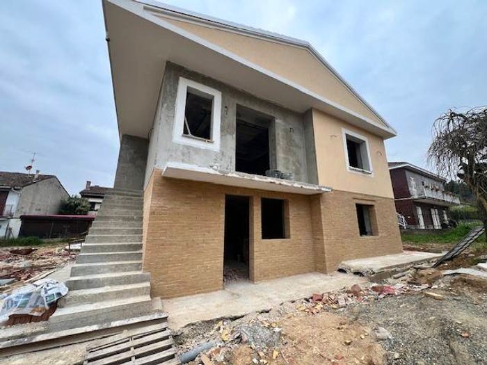Casa con 6 locali in vendita in Valmadonna, Alessandria