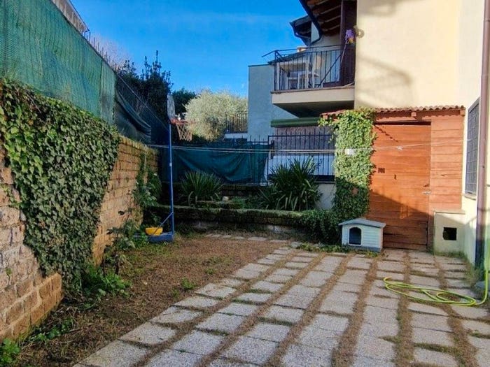 Appartamento trilocale in vendita in Via della Resistenza, Mazzano Romano
