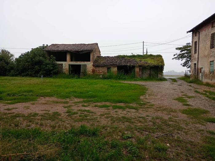 Casa con 6 locali in vendita in via strada vecchia, Cortemaggiore