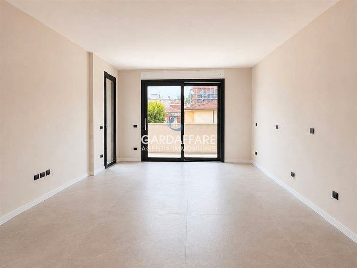 Casa trilocale in vendita in Via G Rambotti, Desenzano Centro, Desenzano del Garda