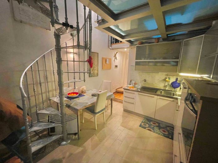 Appartamento trilocale in vendita in Via Ermenegildo Pistelli, Coverciano, Firenze