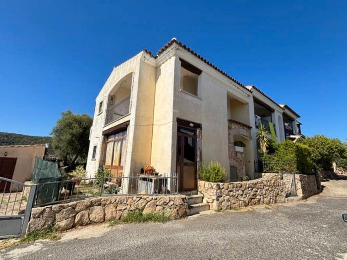 Appartamento trilocale in vendita in Via Diomede, Centro, Budoni