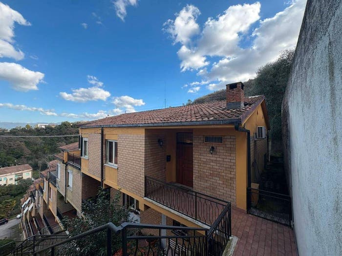 Appartamento con 6 locali in vendita in Via Cappuccini Nuovi, Centro, Narni