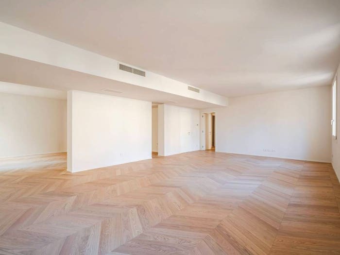 Appartamento quadrilocale in vendita in Corso Canalchiaro, Centro Storico, Modena