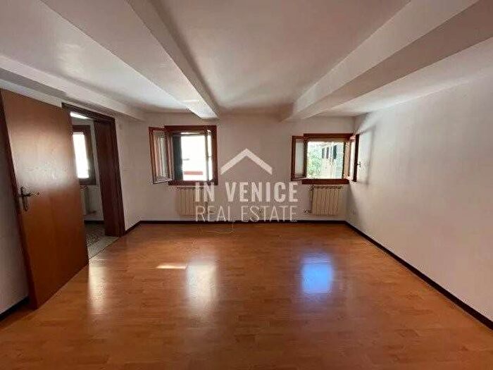 Appartamento con 5 locali in vendita in Santa Croce, Venezia