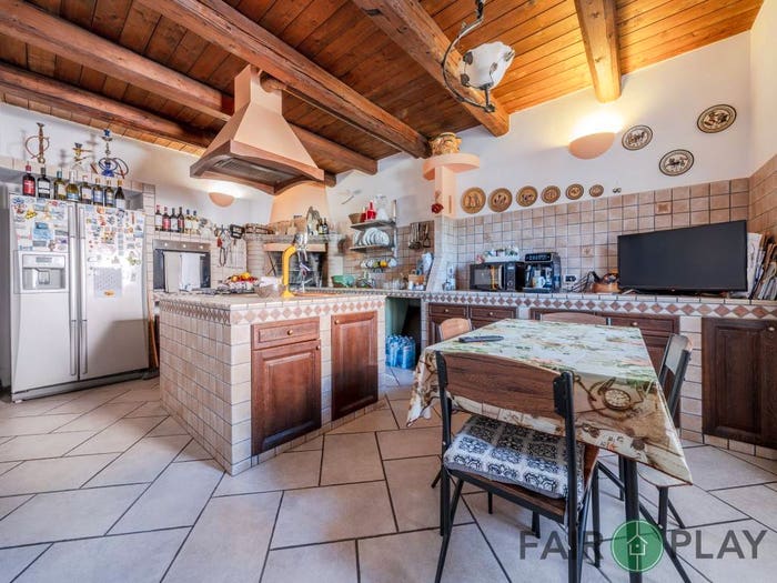 Casa trilocale in vendita in Strada Vitignano Para, Vitignano, Meldola