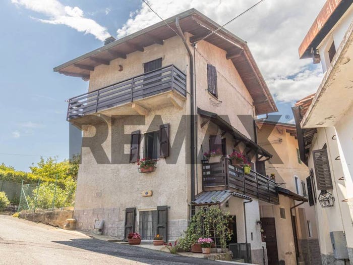 Casa con 5 locali in vendita in Frazione Valsera, Ternengo