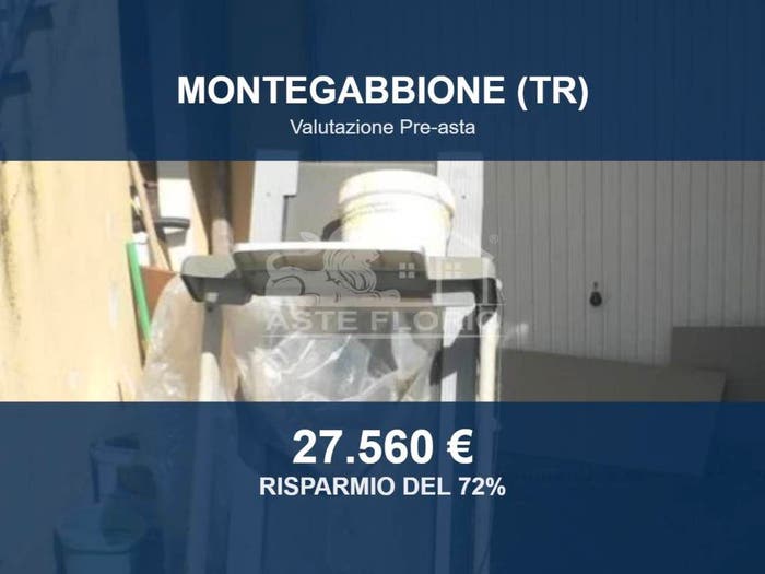 Appartamento trilocale in vendita in Via Madonna delle Grazie snc, Centro, Montegabbione