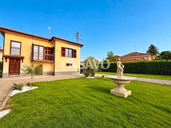 Casa con 5 locali in vendita in Via Papa Giovanni XXIII, Novi Ligure