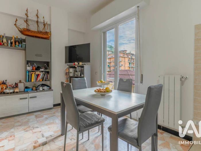 Appartamento trilocale in vendita in Via varatella, Borghetto Santo Spirito
