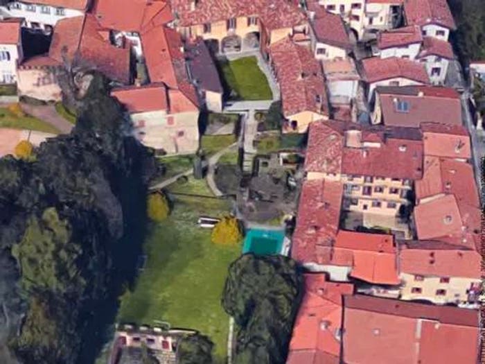 Casa con 5 locali in vendita in Via Alessandro Volta, Centro, Azzate