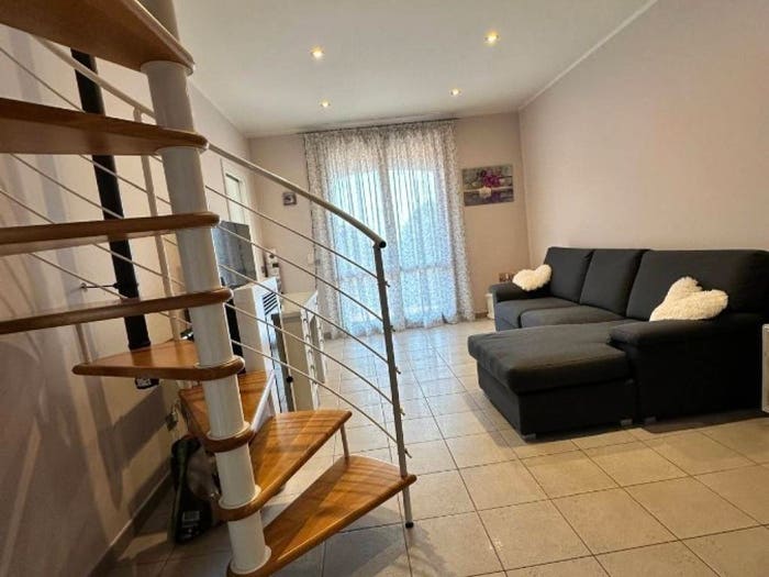 Appartamento trilocale in vendita in Via A Dodi, Cadiroggio, Castellarano