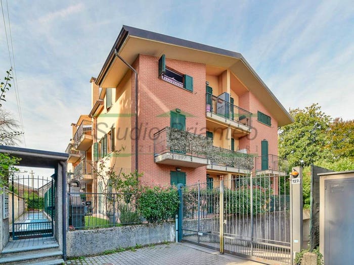 Appartamento trilocale in vendita in Via Giuseppe Garibaldi, Centro, Giussano