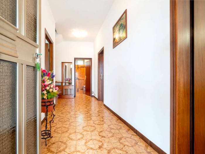 Casa con 6 locali in vendita in Via Dugliolo, Budrio