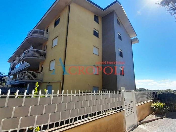 Appartamento trilocale in vendita in Via Paolo Borsellino, Centro, Bracciano