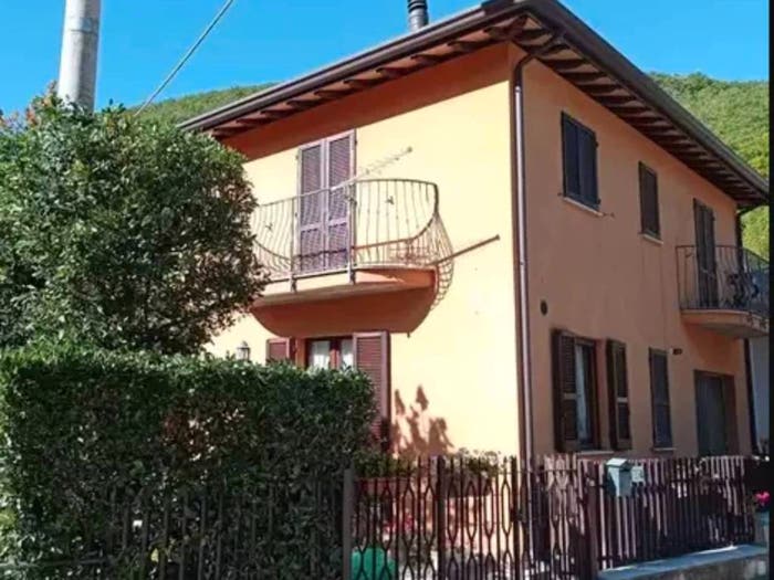 Casa con 6 locali in vendita in Località Bagnara, Bagnara, Nocera Umbra