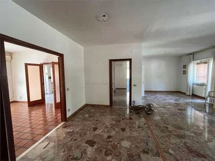 Appartamento con 6 locali in vendita in Neighbourhood Villaggio TriesteFrezzottiPiccarello, Piccarello, Latina