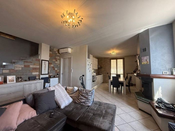 Casa quadrilocale in vendita in Via Vetrai dei, Centro, Chiari
