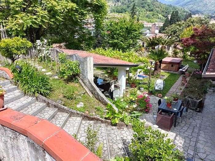 Casa con 6 locali in vendita in Area Residenziale Ficola Centro, Centro, Carrara