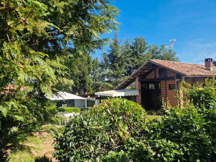 Casa quadrilocale in vendita in Località Serre Madonna di Como, Alba