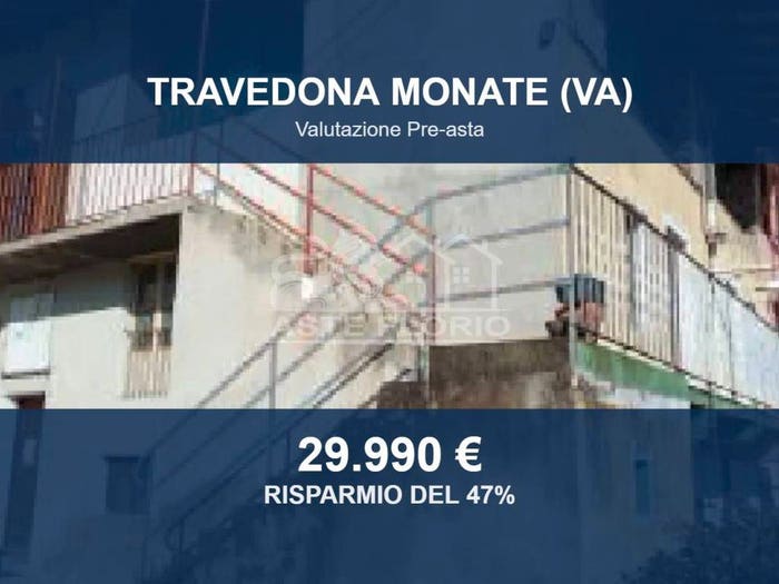 Appartamento quadrilocale in vendita in Via Vittorio Veneto, Travedona Monate, TravedonaMonate