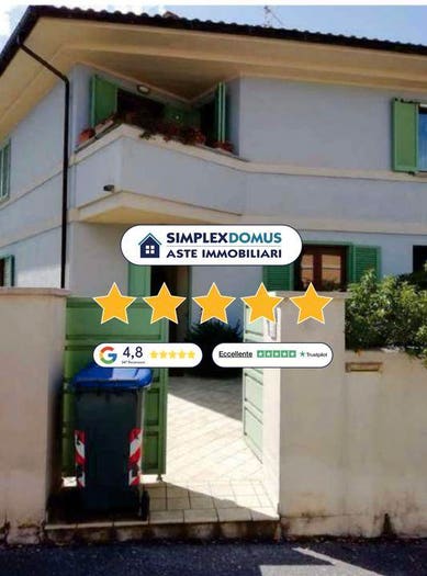 Casa con 6 locali in vendita in Via Antonio Mancinelli, Via Piave, Foligno
