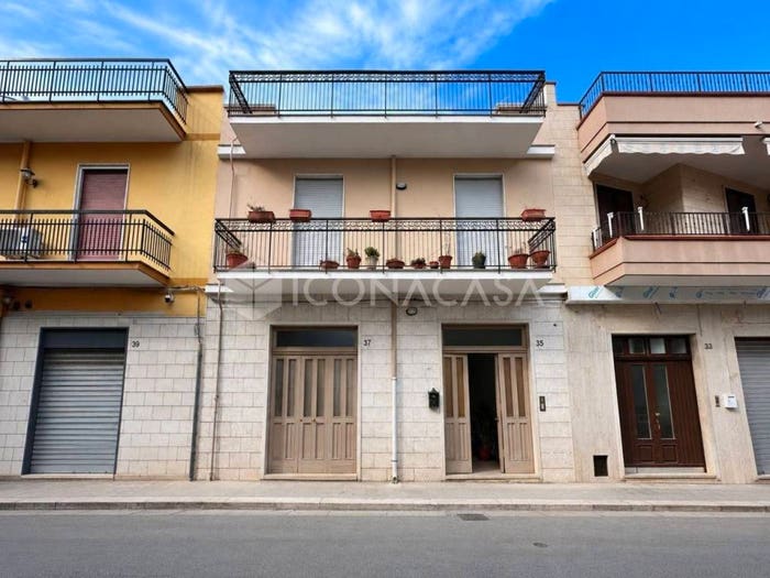 Casa con 6 locali in vendita in Via Generale Guido Sinisi, Santa Maria Vetere, Andria