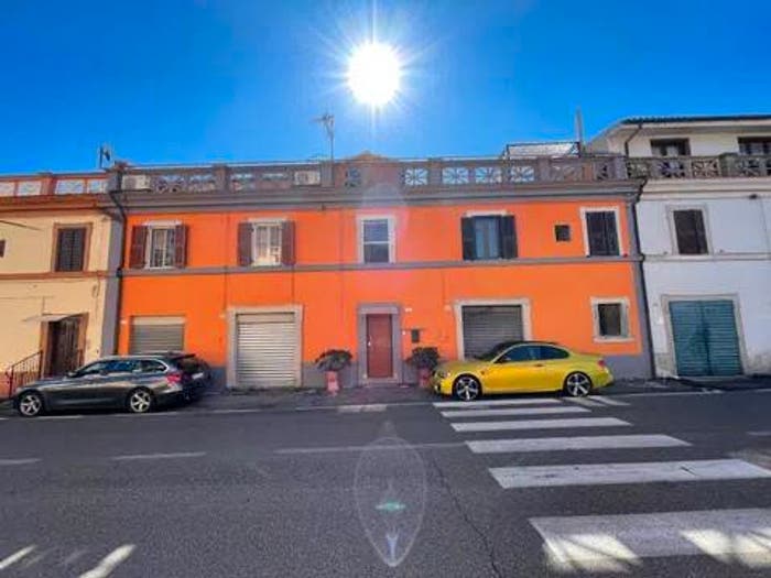 Casa quadrilocale in vendita in Via Roma, Capodimonte