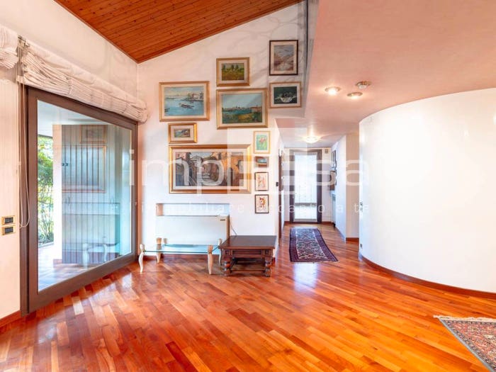Casa con 6 locali in vendita in Via Altinate, Vascon, Carbonera