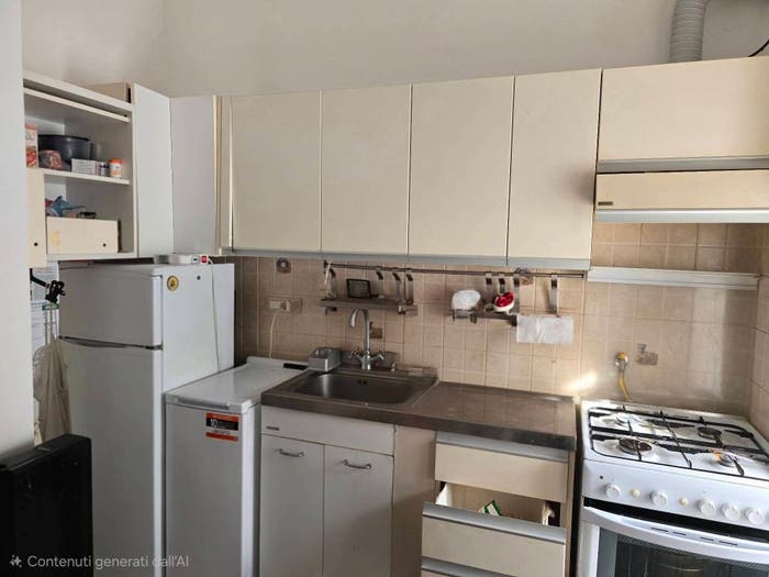 Appartamento bilocale in vendita in Via Tortona, Staglieno, Genova