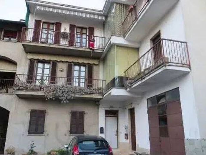 Casa quadrilocale in vendita in Via Per Rovellasca, Centro, Misinto