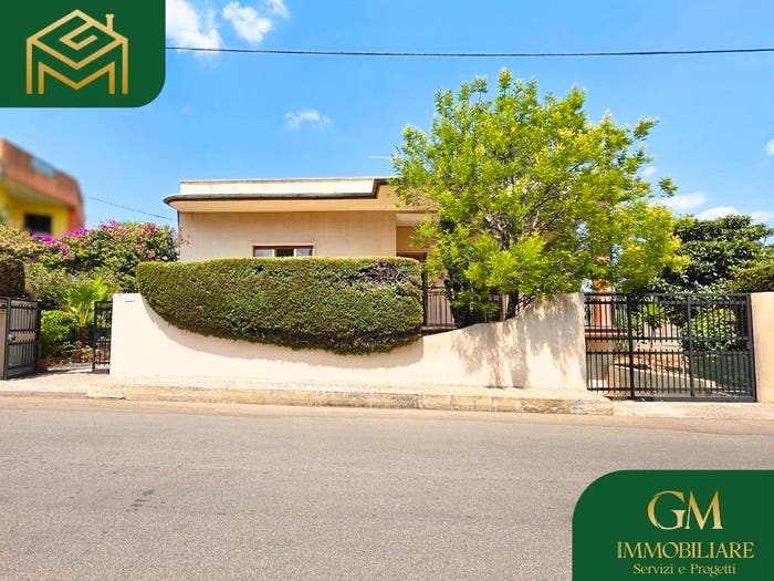 Casa con 6 locali in vendita in Via Tommaso Fiore, Collepasso