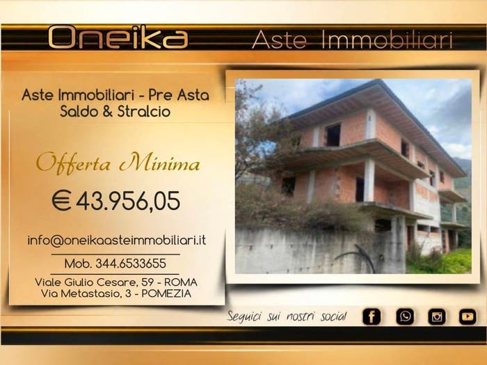 Appartamento con 6 locali in vendita in Strada Provinciale Le Querce, Fondi