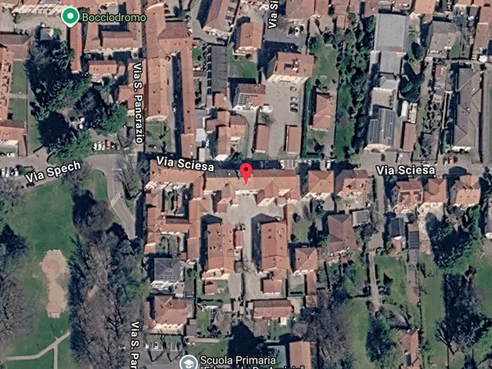 Appartamento con 5 locali in vendita in Via Sciesa n Vedano Olona VA, Centro, Vedano Olona